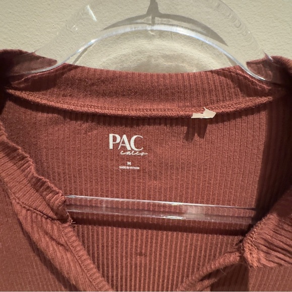 Pac Cares Brown Long Sleeve Top Size Medium - Picture 2 of 4